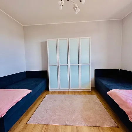 Shiraz Park アパート