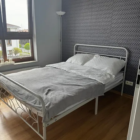 Shiraz Park アパート *