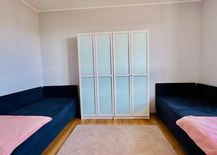 Shiraz Park アパート