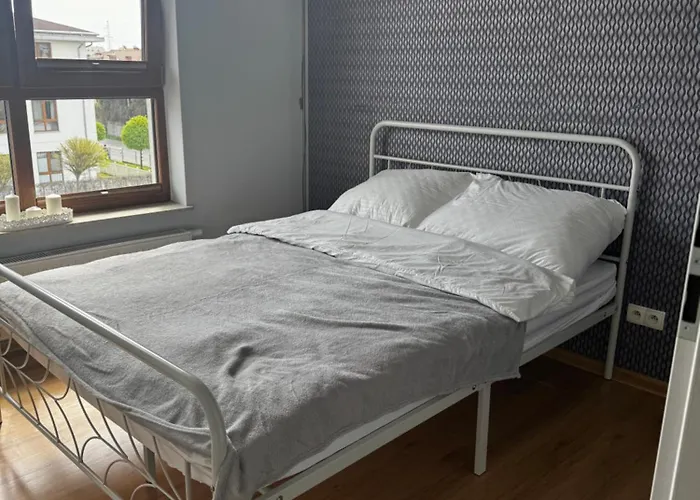 Shiraz Park 아파트 *